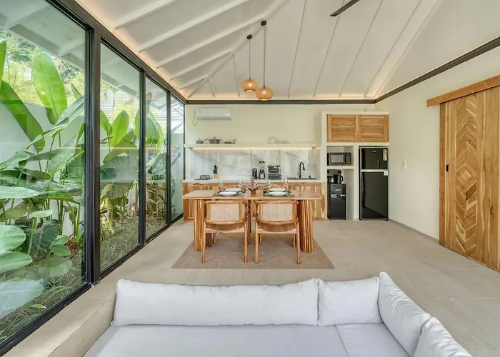 Melasti Breeze 1br Tropical Escape In Villa Uluwatu