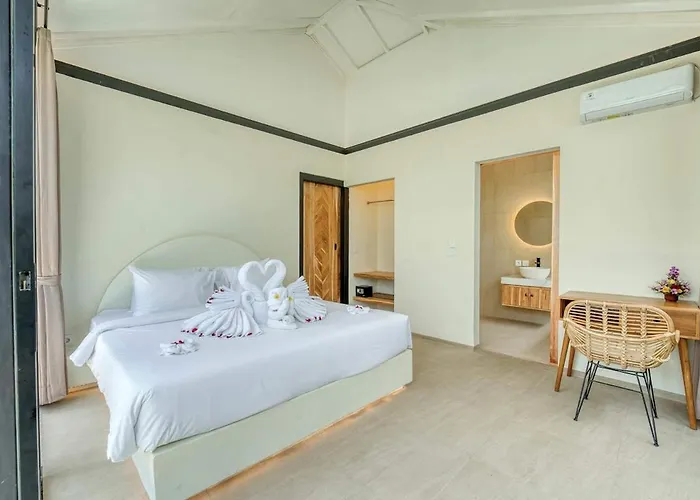Melasti Breeze 1br Tropical Escape In Villa *